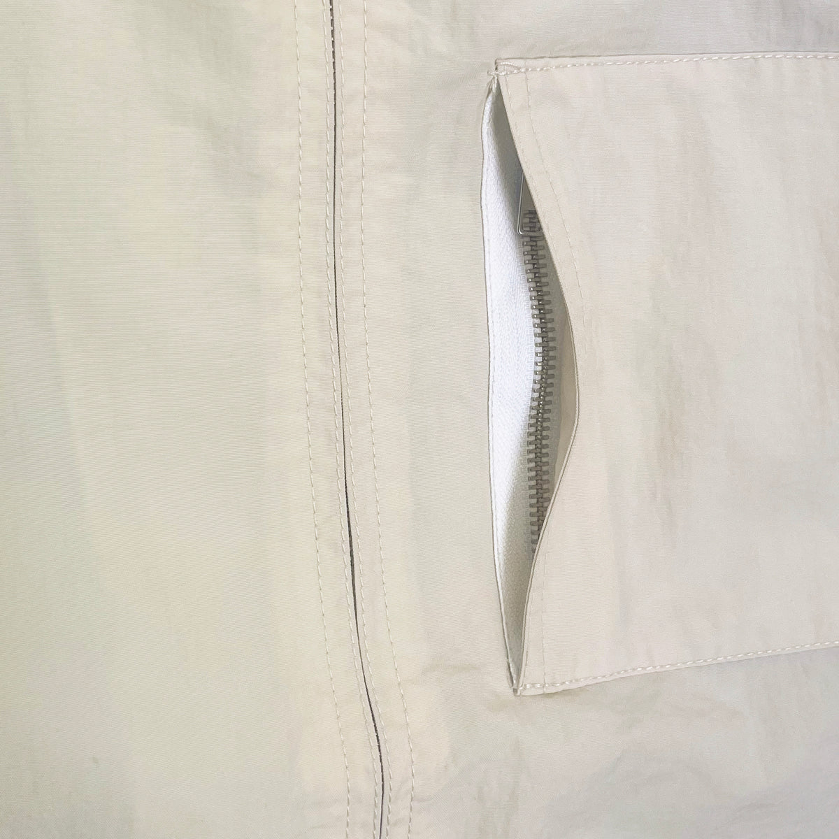 50 I Etno coupe vent nylon ecru
